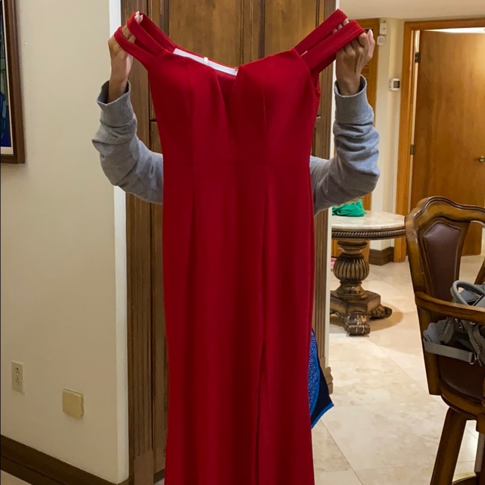 Red dress - Picture 2 of 4